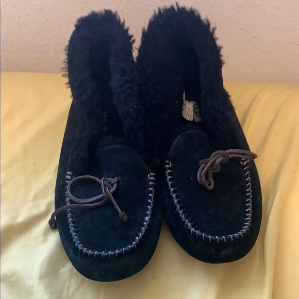 Super comfy ugg slippers